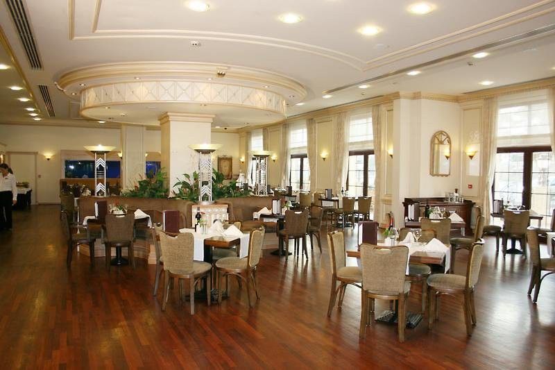 Rocks Hotel & Casino Кирения Экстерьер фото