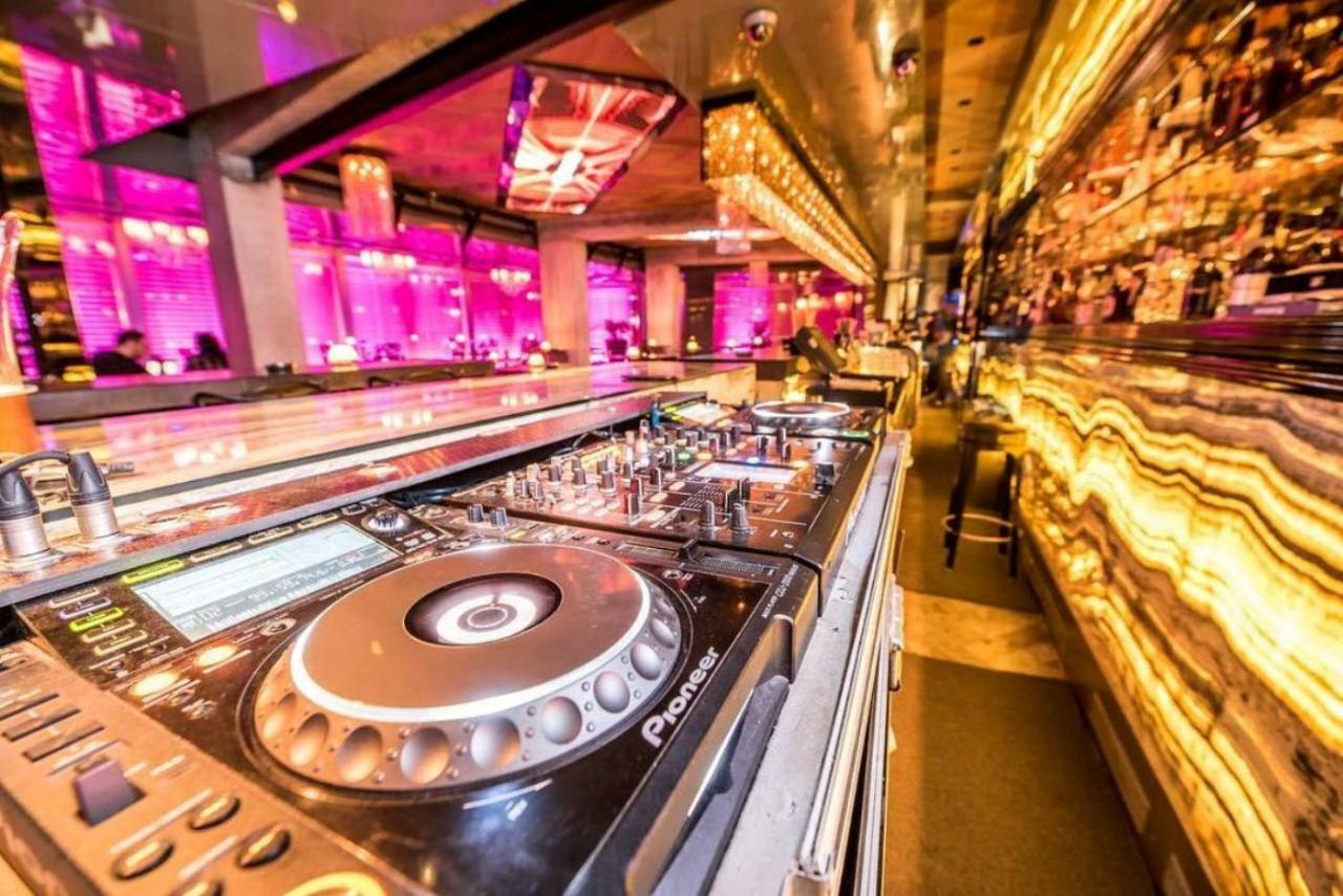 Rocks Hotel & Casino Кирения Экстерьер фото