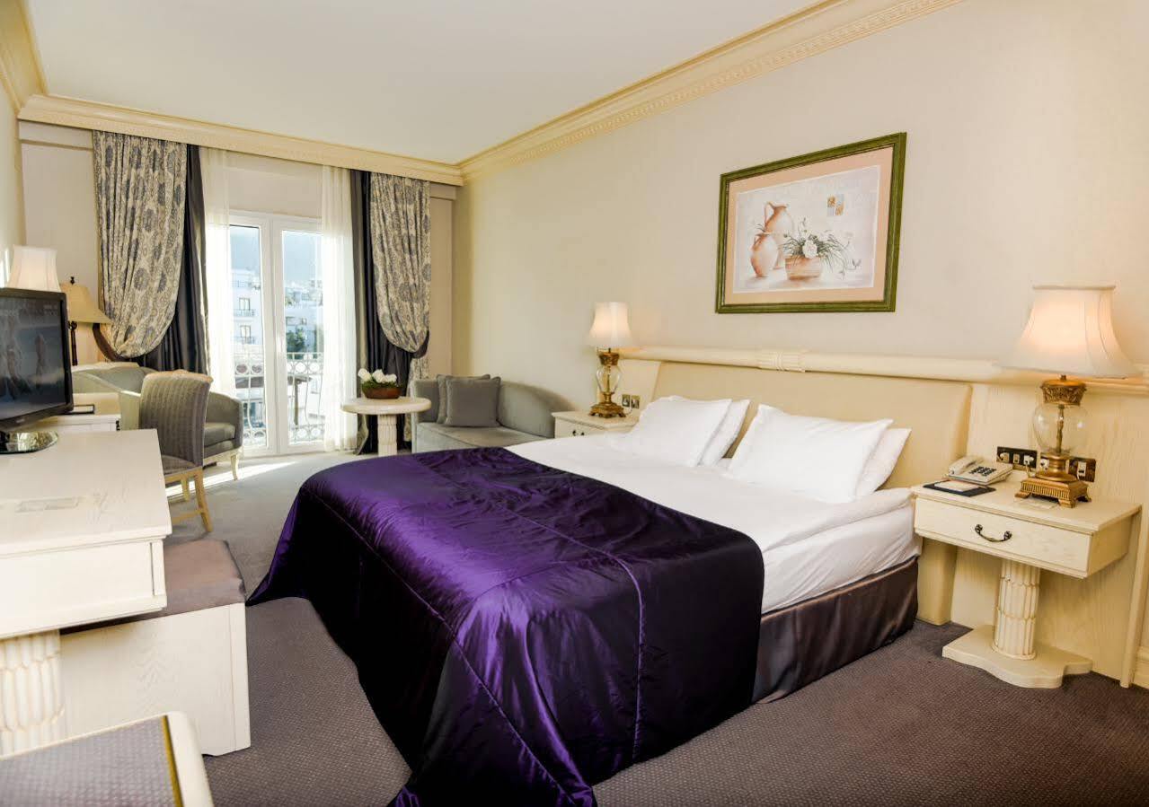 Rocks Hotel & Casino Кирения Экстерьер фото